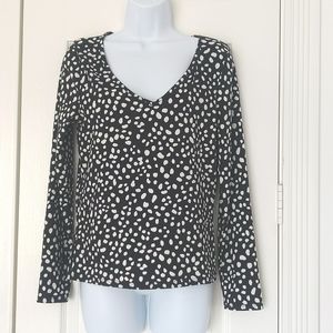 Gaze black and white long sleeve top
